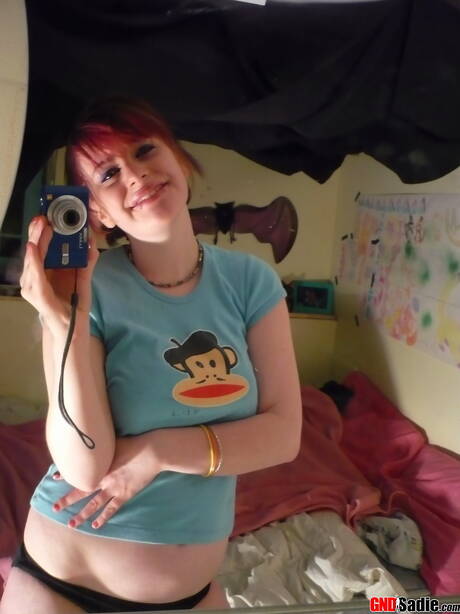 GND Sadie are proud to present you with a xxx photos featuring Sadie unveiling sexy body